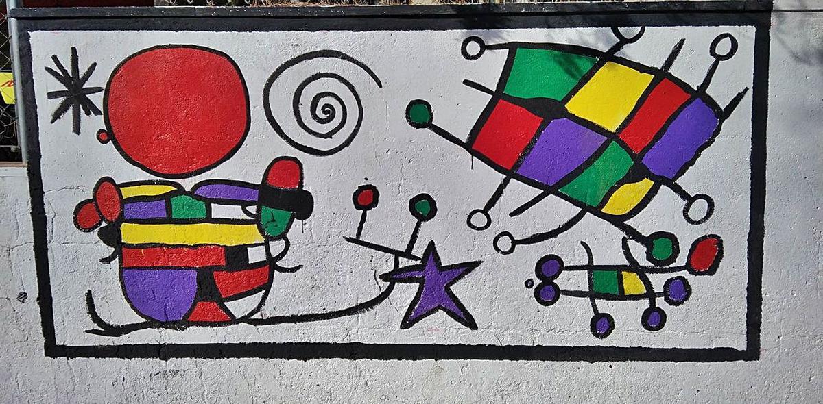 Una escola plena de formes i colors