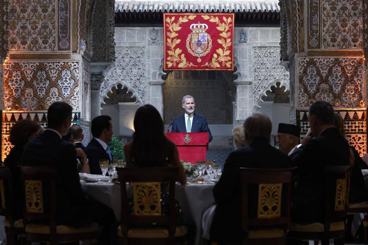 El rey Felipe durante una cena de gala ofrecida a los líderes mundiales en Sevilla por la Cumbre de la ONU