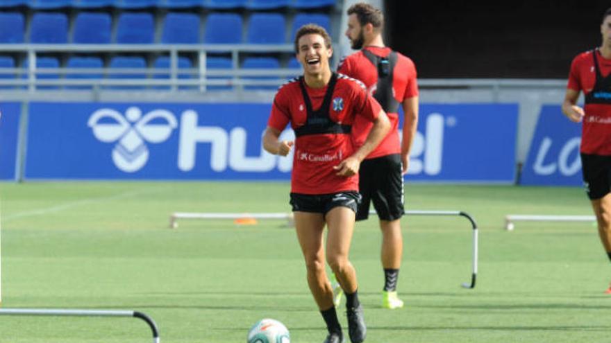 El centrocampista del CD Tenerife, Luis Milla.