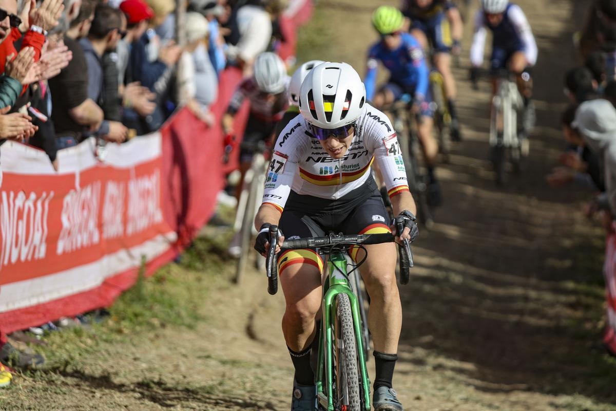 Lucía González (Nesta-MMR) fue la mejor española en la Copa del Mundo de Ciclocross UCI - Benidorm Costa Blanca 2024: 26ª.