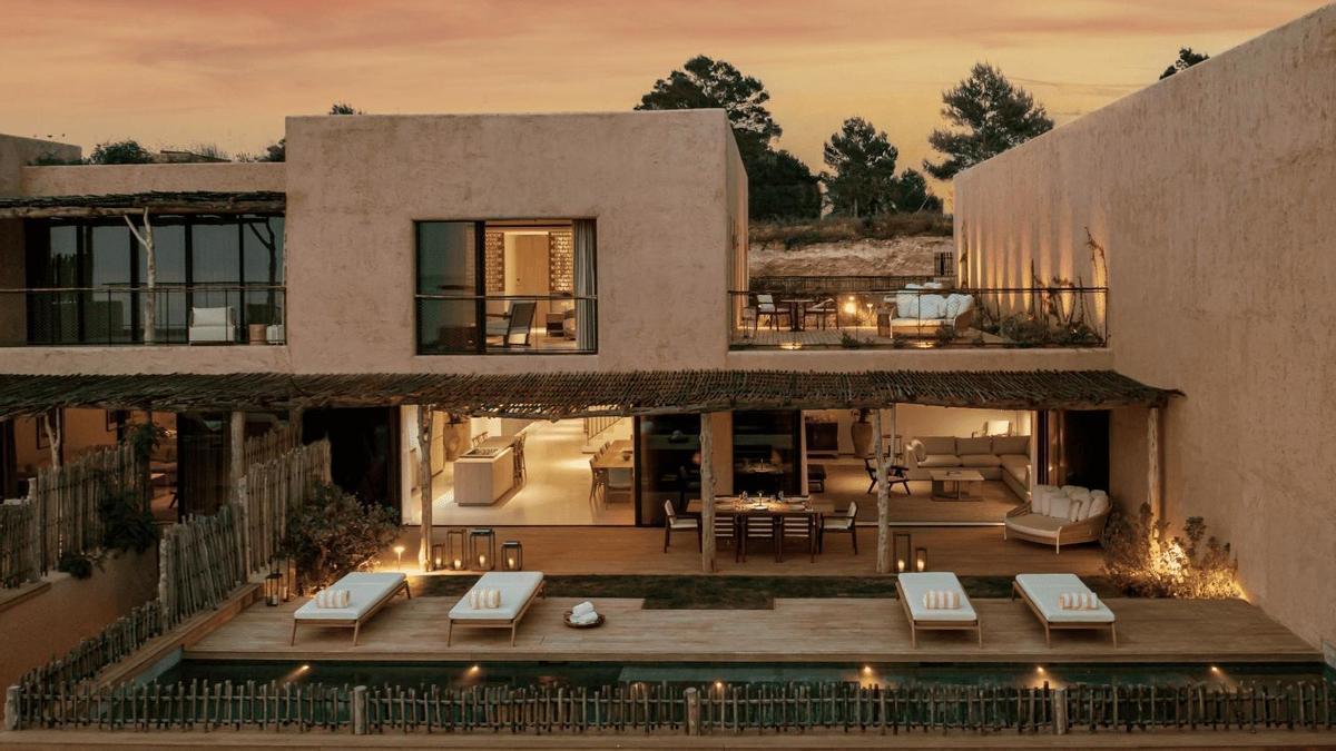 Así es uno de los hoteles más lujosos de Baleares: dos mansiones y suites dentro de cuevas