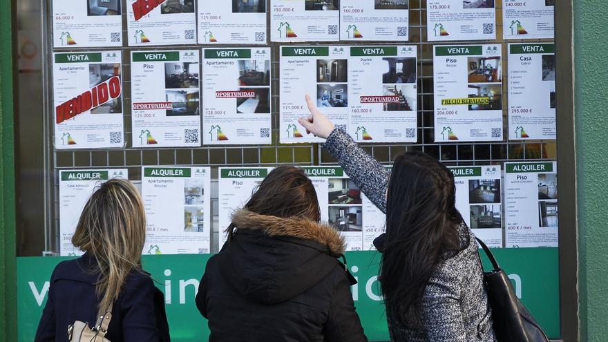 Estudiantes claman por los precios y las condiciones “inasumibles” de los pisos