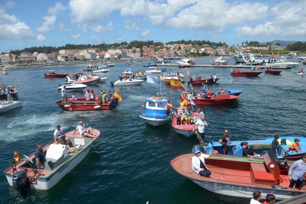 La Vírgen del Carmen conqusta los mares en A Illa de Arousa