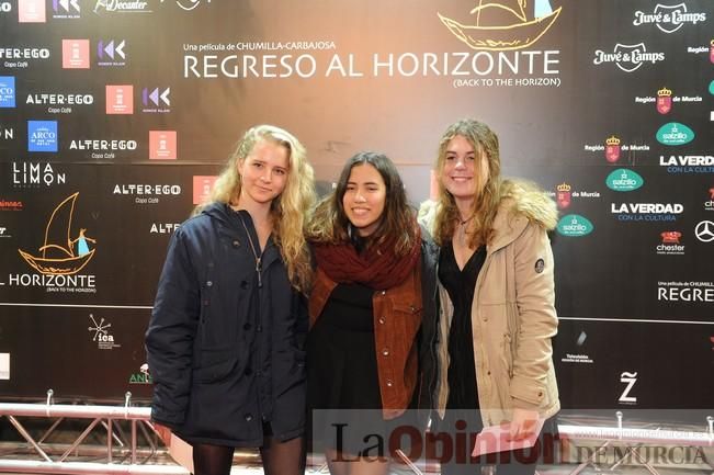 Estreno de 'Regreso al horizonte' en el cine Rex