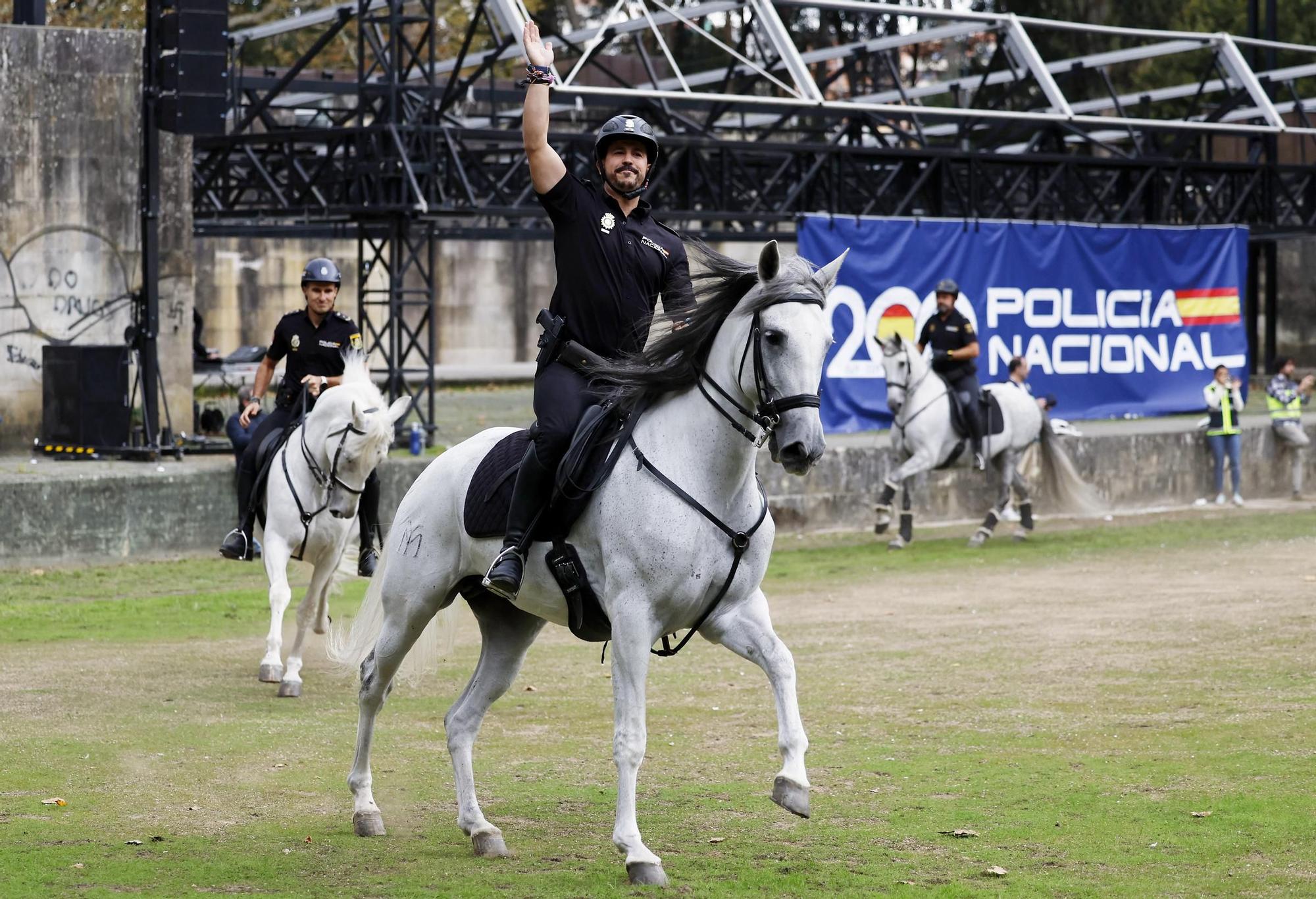 Exhibición de la Policía Nacional en el auditorio de Castrelos en Vigo