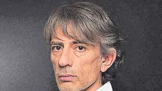 Juan Tallón, confirmado en la Feria del Libro de Elche: "No voy a ceder a la IA mi felicidad escribiendo"