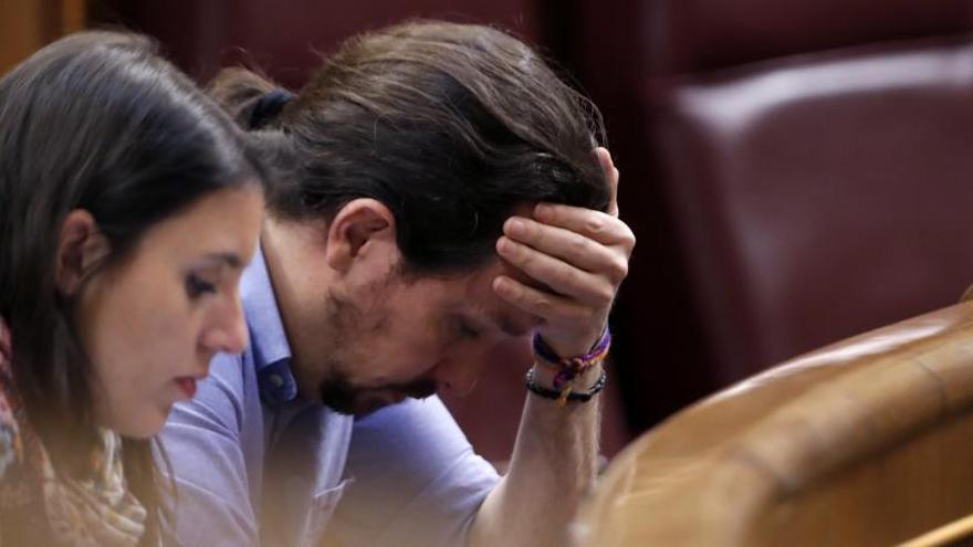 Irene Montero y Pablo Iglesias en el Congreso.