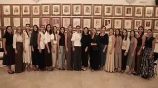 Encuentro de Falleras Mayores de València con las candidatas de 2027