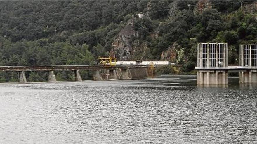 Els Estanys de Sils, a punt de desbordar-se