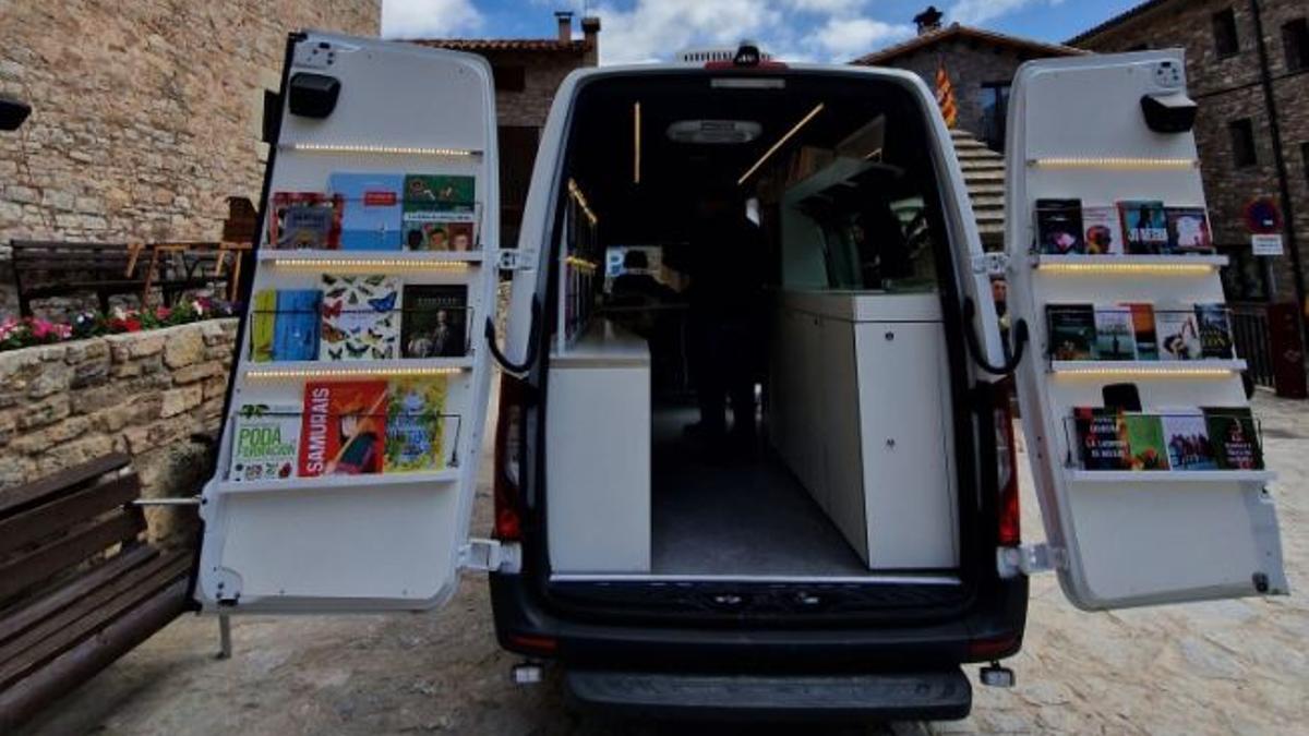 El bibliobus de la Serra de Rubió que s'ha presentat a Barcelona aquest dimecres