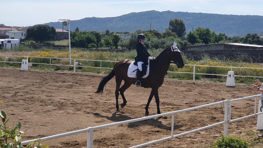 Albalá acoge tres espectaculares campeonatos para amantes del caballo