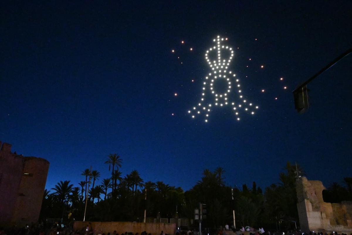 180 drones iluminan el cielo en honor al 25 aniversario Misteri d'Elx como Patrimonio de la Humanidad 180 drones iluminan el cielo en honor al 25 aniversario Misteri d'Elx como Patrimonio de la Humanidad