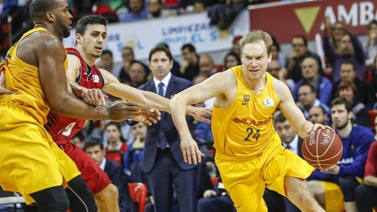 El Barça Lassa logró un triunfo que le coloca como líder de la ACB