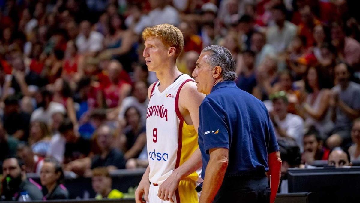 Alberto Díaz y Scariolo, en un partido con la selección española.