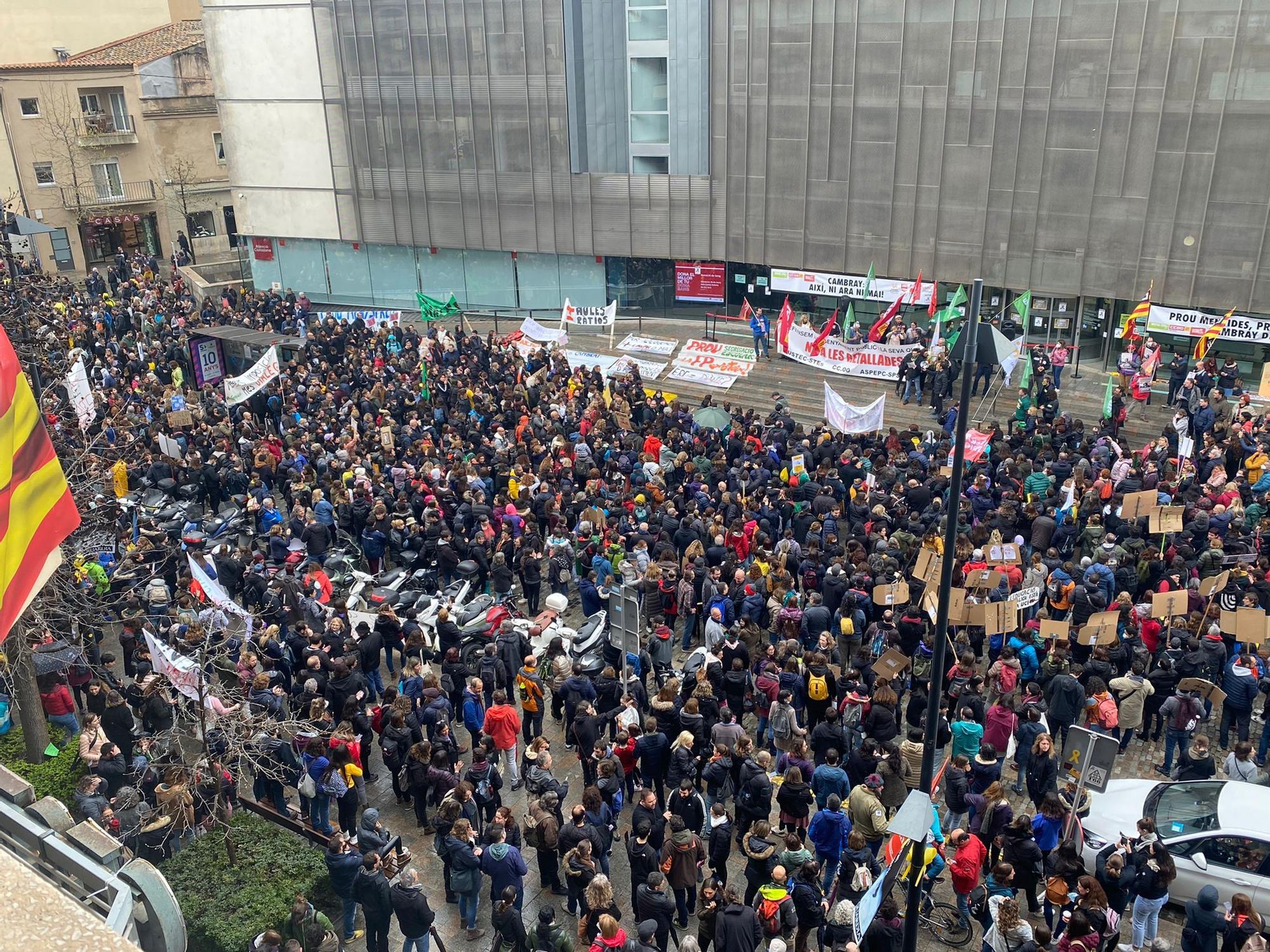 Manifestació del professorat en contra del Departament d'Educació a Girona