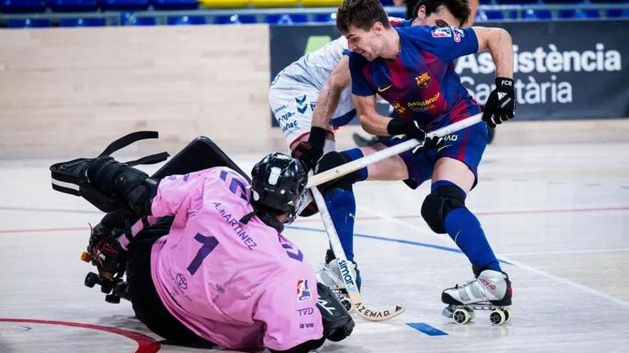 Arnau Martínez aturant un atac del conjunt blaugrana