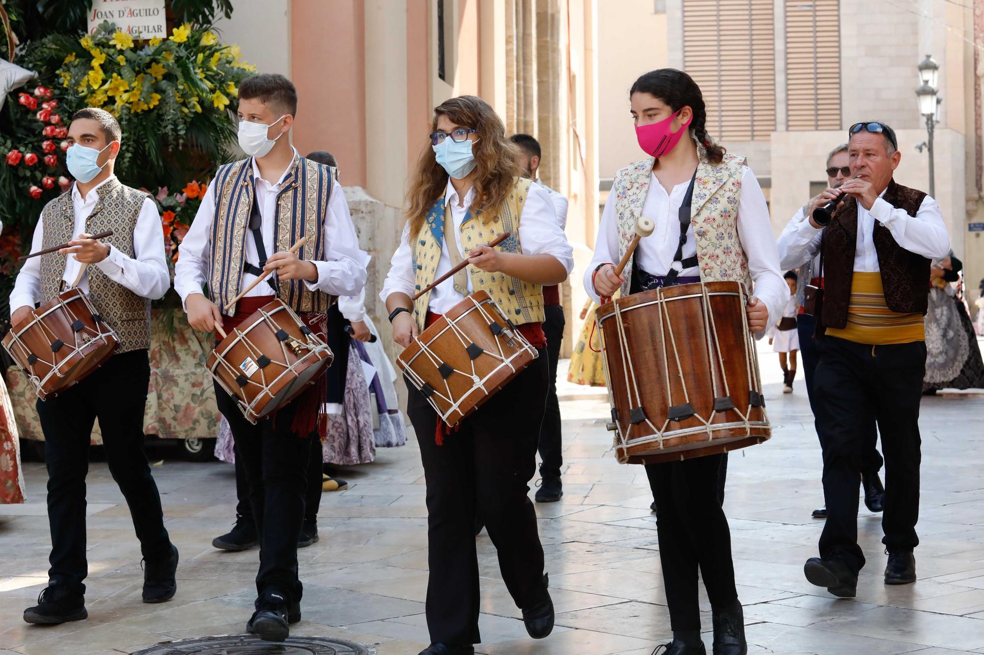 Búscate en el segundo día de Ofrenda por las calles del Mar y Avellanas (entre las 11.00 y 12.00 horas)