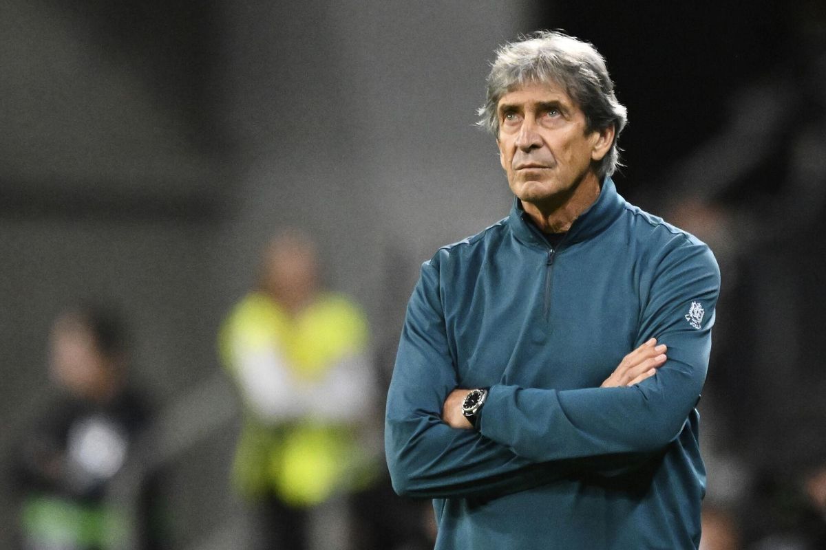 Manuel Pellegrini durante la final de la Conference League entre el Real Betis Balompié y el Chelsea FC en Breslavia.