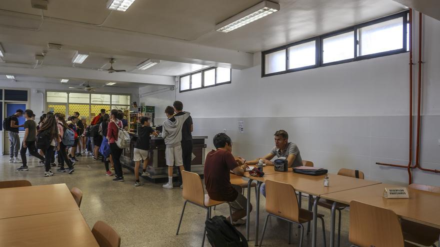 Los impagos en las cantinas de 11 institutos de la provincia de Alicante amenazan la continuidad del servicio