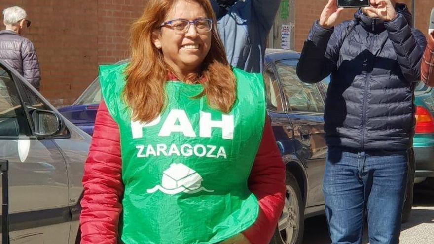 Paralizado el desahucio de Rosa, la vecina de San José apoyada por el 8M