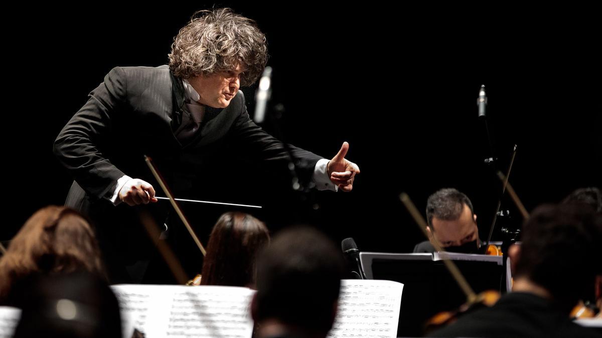 El concierto será dirigido por el valenciano premiado como Mejor Director de Orquesta, Sergio Alapont