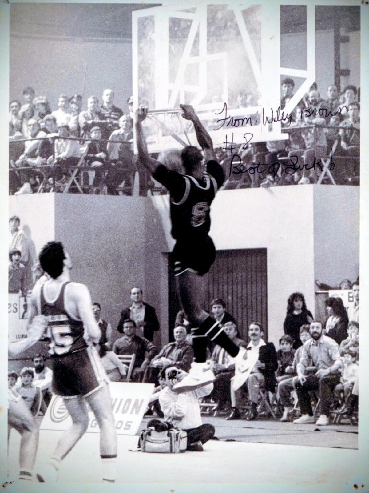 Wiley Brown en el Básquet Llíria 1986.