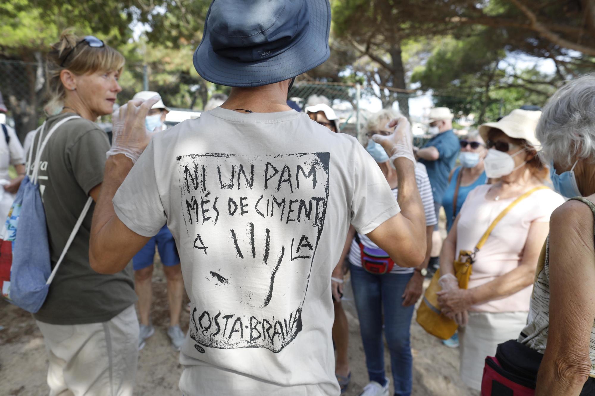 Un col·lectiu d’uns 50 estrangers dona suport a SOS Costa Brava