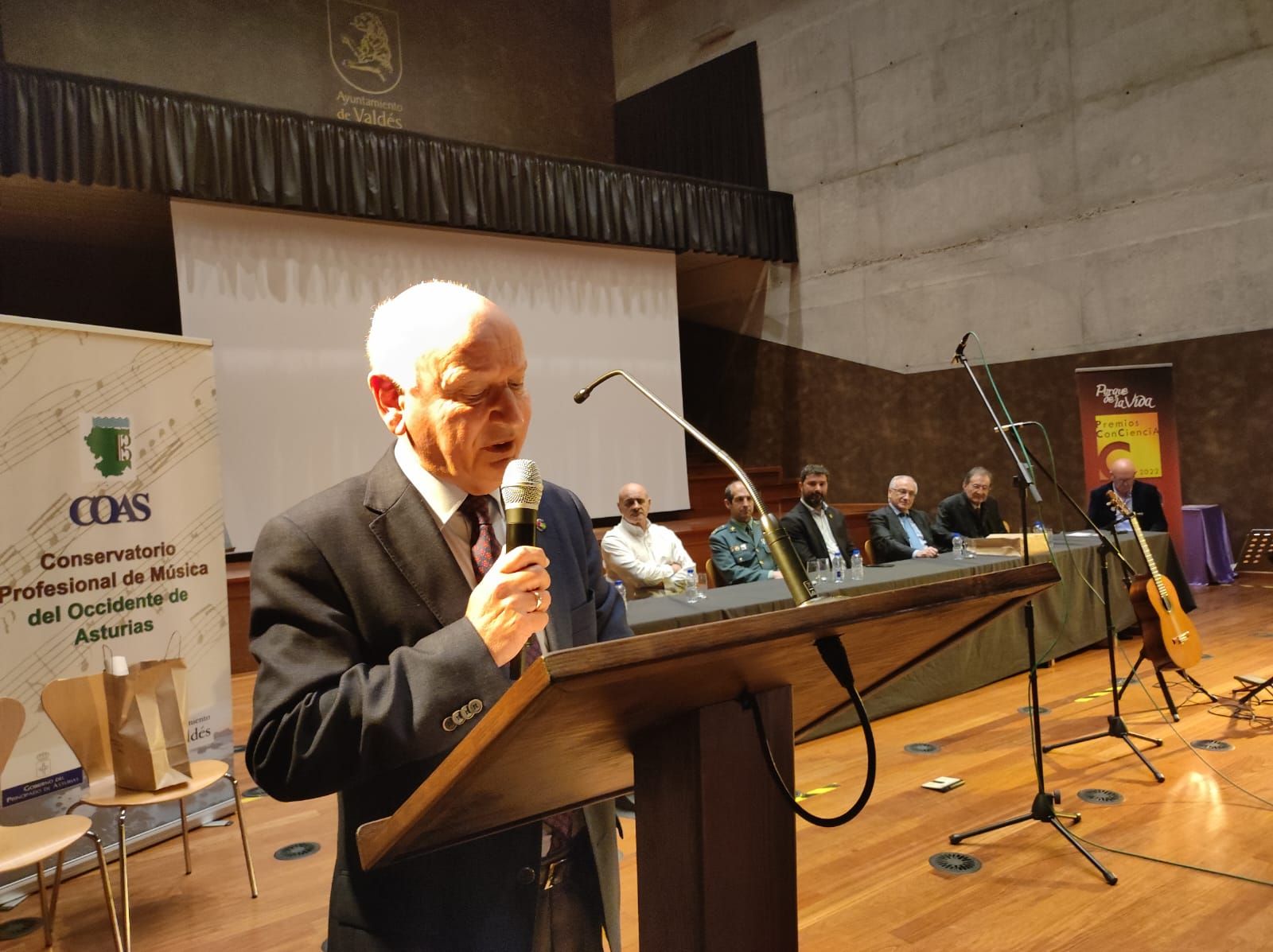 La gala "ConCiencia" llenó el Conservatorio de Luarca