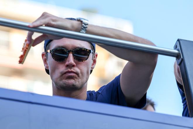 ¡De locos! Las mejores imágenes de una ciudad entregada al Barça