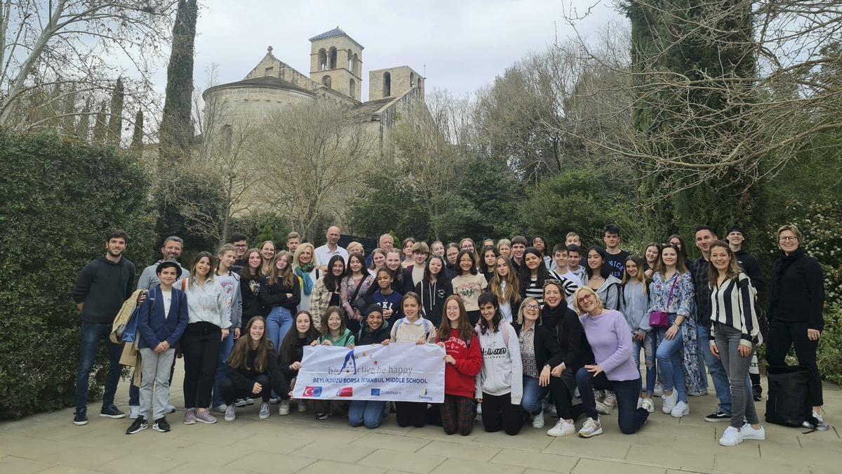 L’escola Oms i de Prat fa d’amfitriona de l’alumnat del programa d’Erasmus+