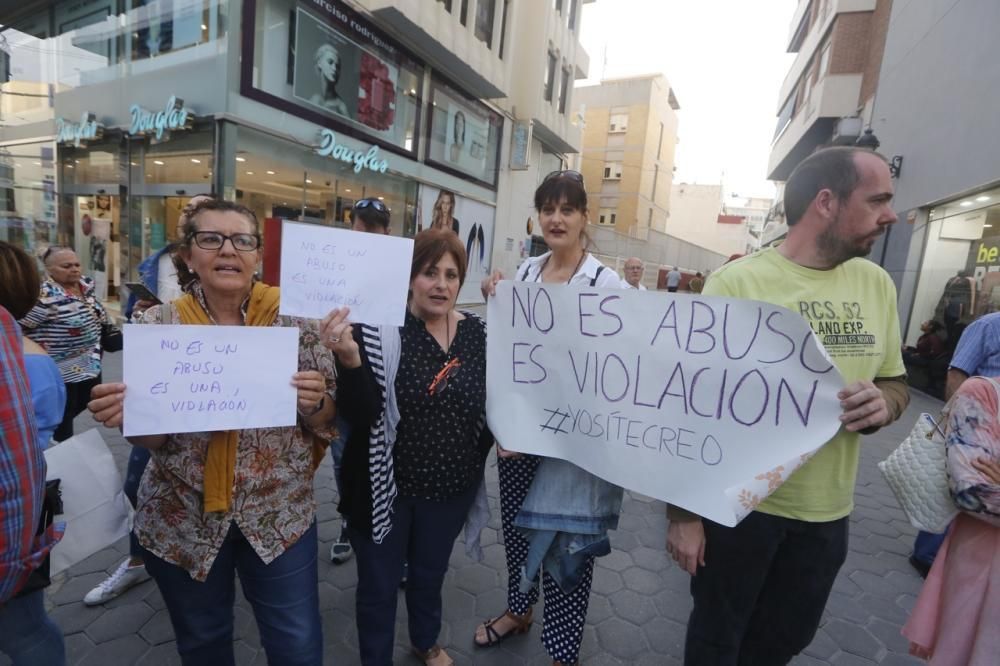 Manifestación en Benidorm contra la sentencia a "La Manada"