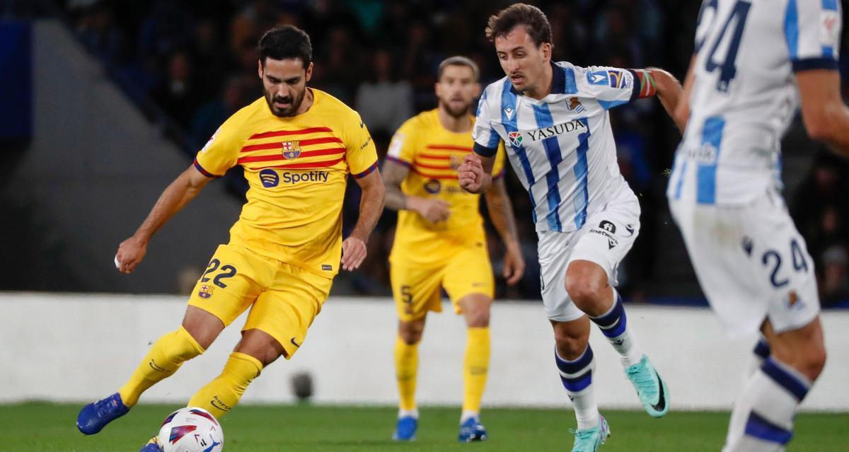 Ilkay Gündogan y Mikel Oyarzábal en el Real Sociedad -Barça dela primera vuelta de La Liga 2023/24