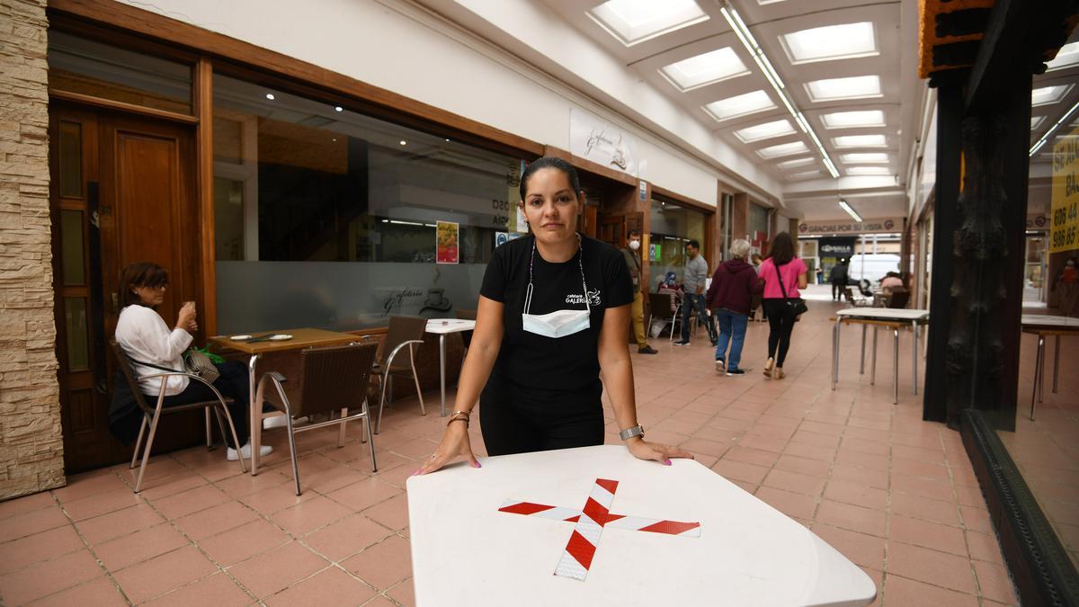 Pilar González, propietaria de Cafetería Galerías y presidenta de la asociación de comerciantes de las Galerías Oliva.