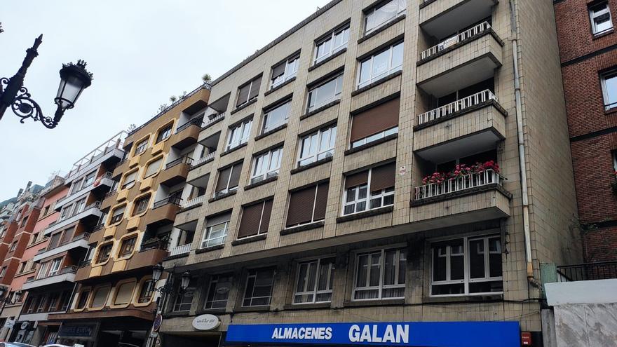Archivo - Edificio de viviendas en Oviedo, pisos, compraventa de viviendas.