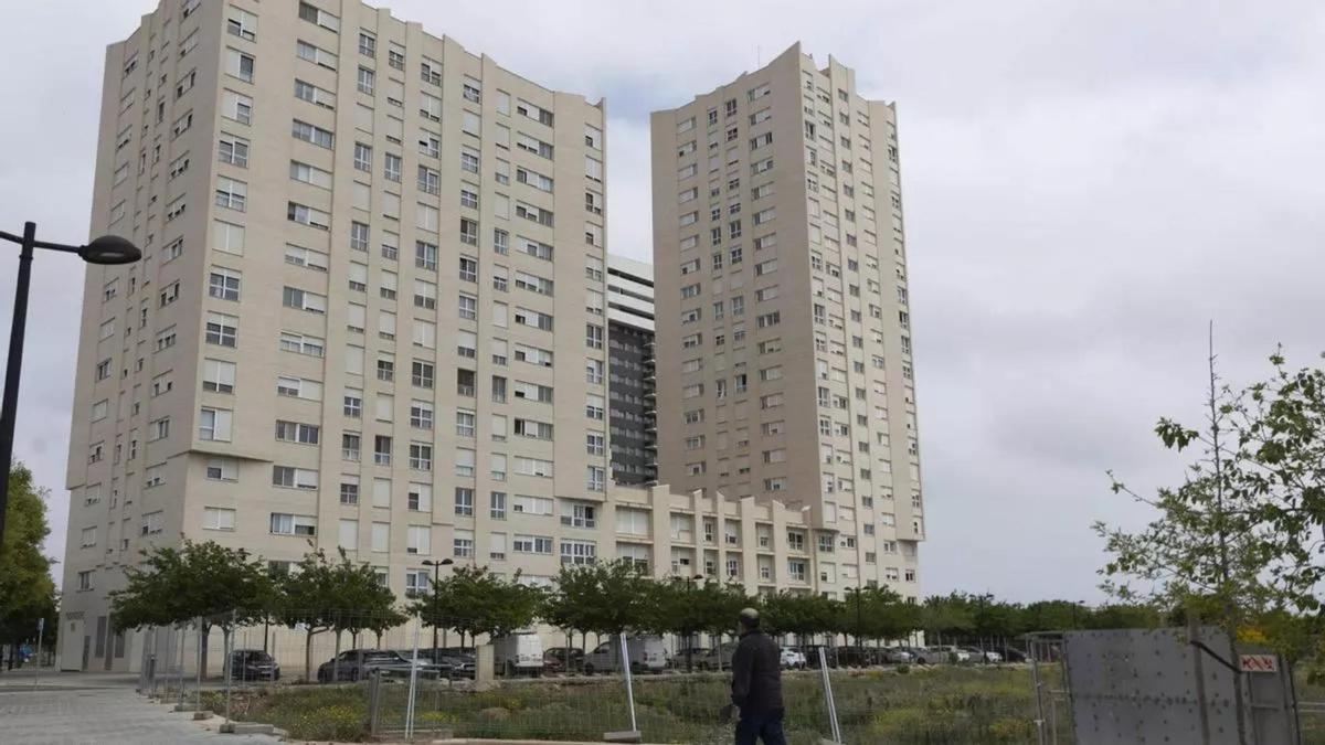 InmoCaixa pone el cartel de  se vende  a sus viviendas protegidas