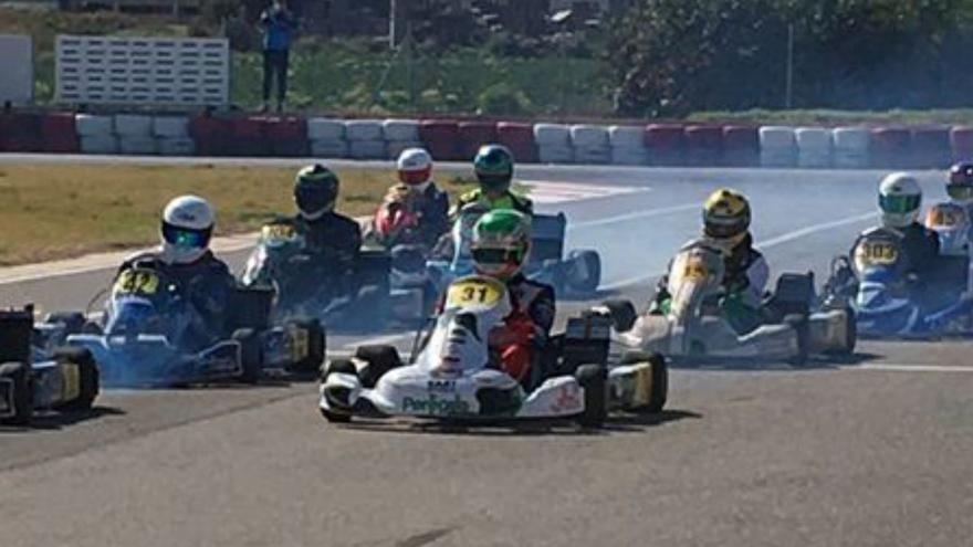 Hugo López triunfa en la primera prueba del Campeonato Regional de Kart
