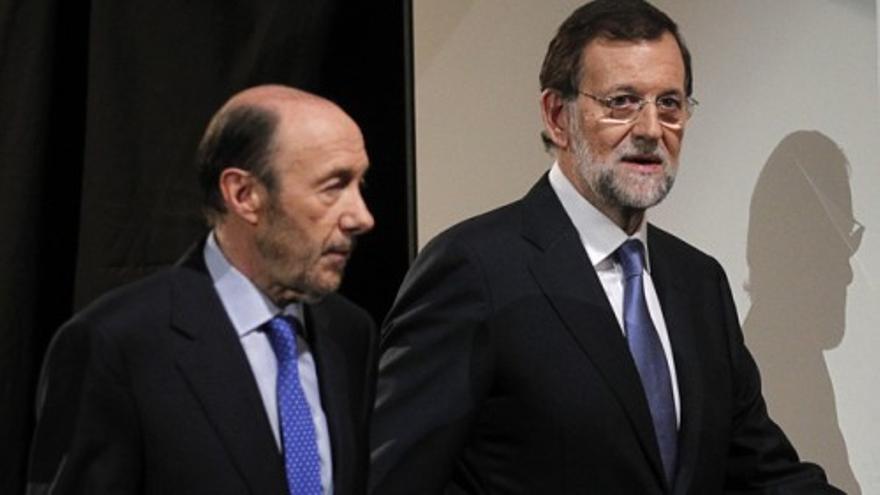 Rajoy contento, y Rubalcaba tranquilo