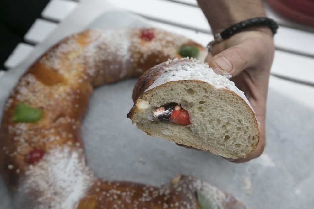 Así se elabora el roscón de Reyes en Busto