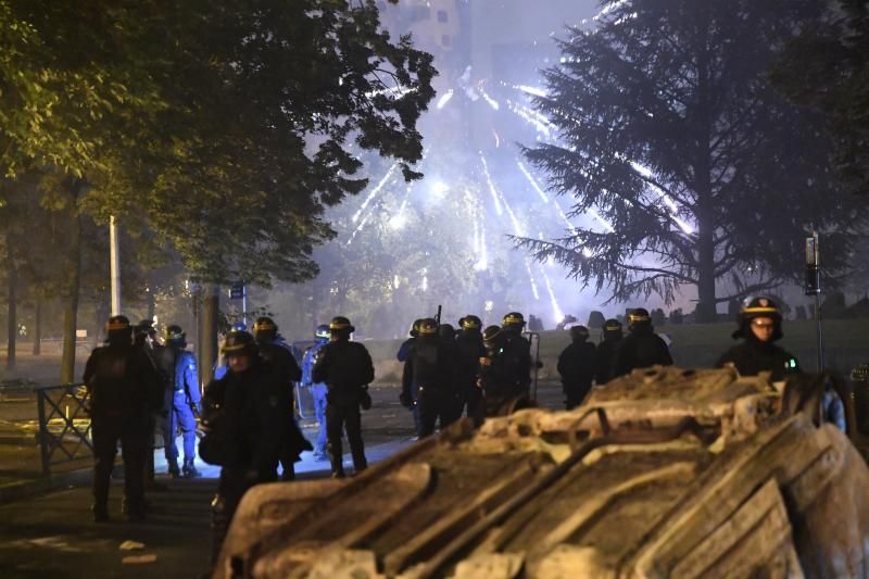 Protestas violentas en Nanterre, Francia, tras matar la policía a un joven de 17 años