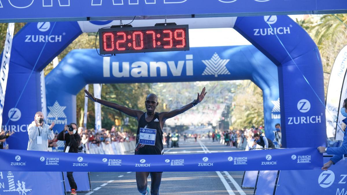 Las imágenes de la Zúrich Maratón de Málaga de 2021