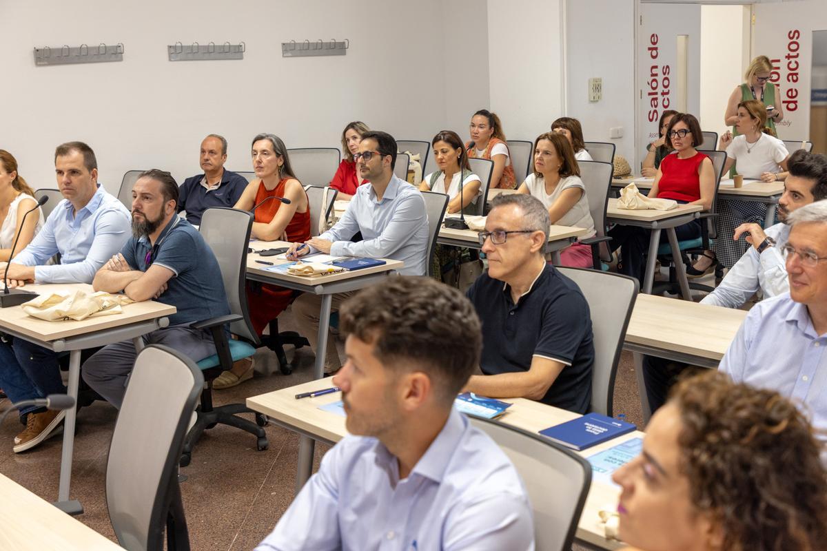 La transformación tecnológica no elimina la necesidad de especialización técnica.