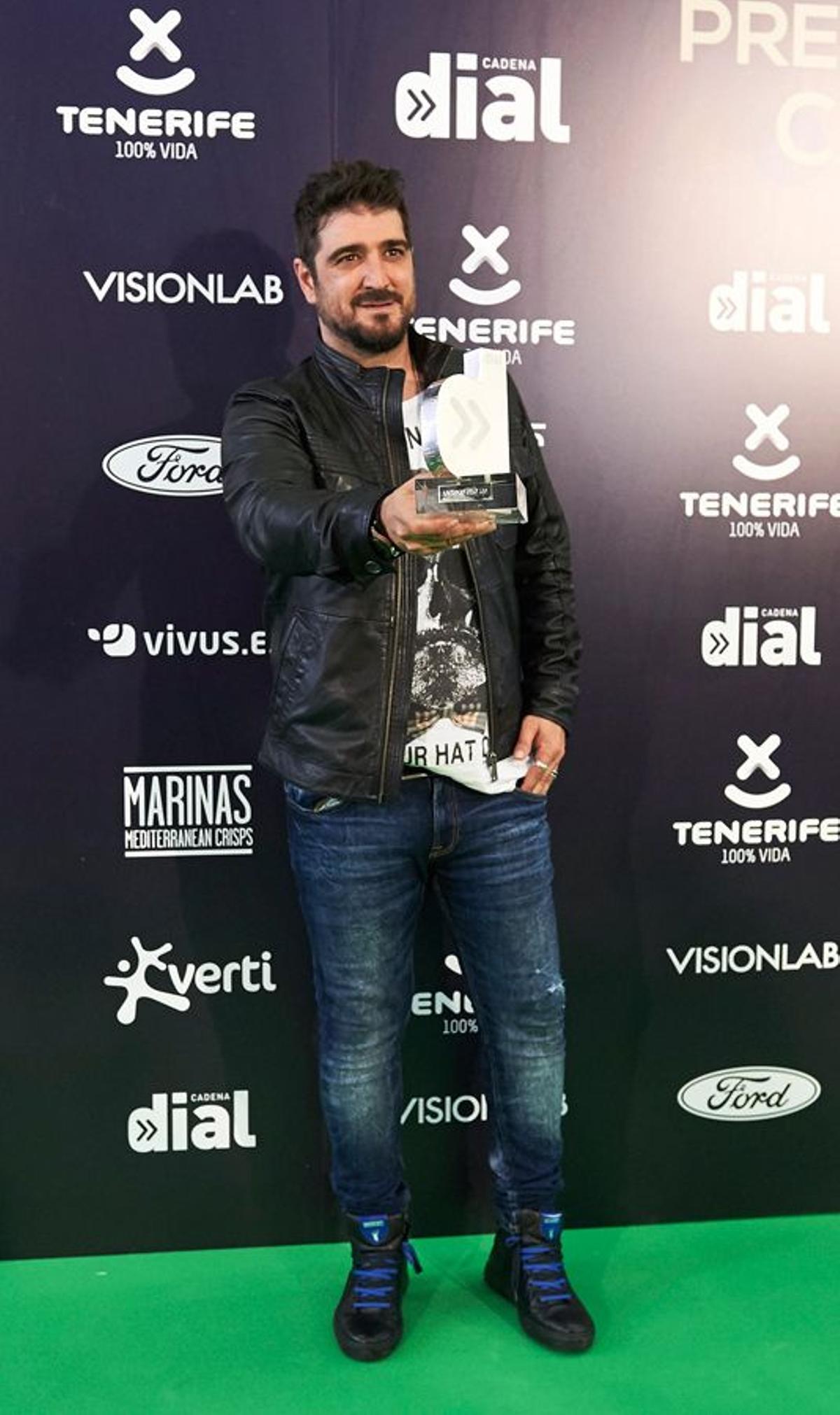 Antonio Orozco en la gala de los premios Cadena Dial en Tenerife