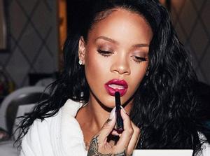 Rihanna acaba de estrenar una nueva colección lencera especial ’San Valentín’.