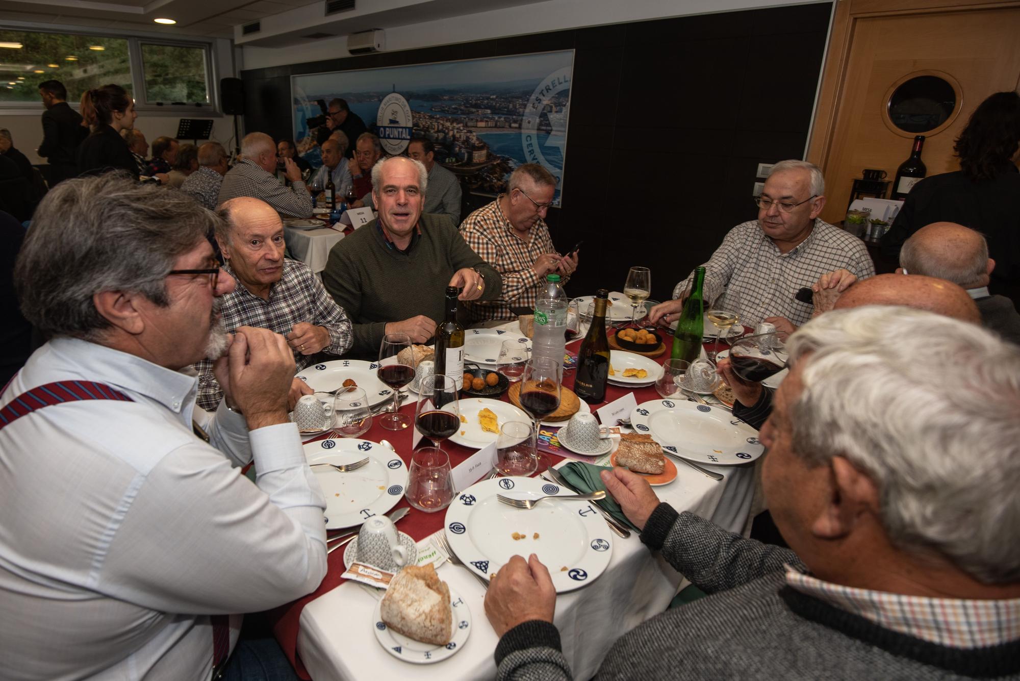 Un centenar de personas en la comida de amigos de Monte Alto