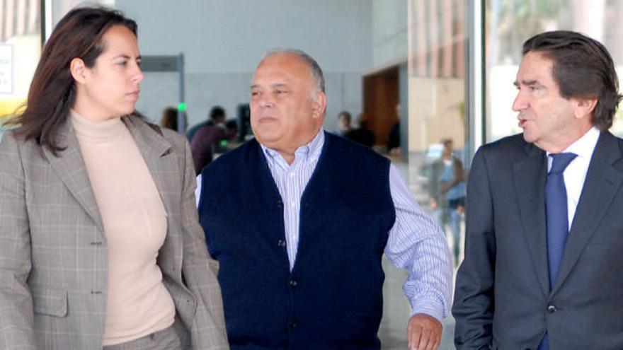 La abogada Carolina García y Juan Jesús Hernández en 2014.