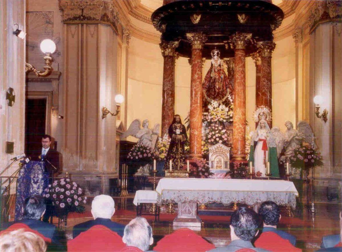 En su primer pregón, en la Hermandad del Cristo del Rescate