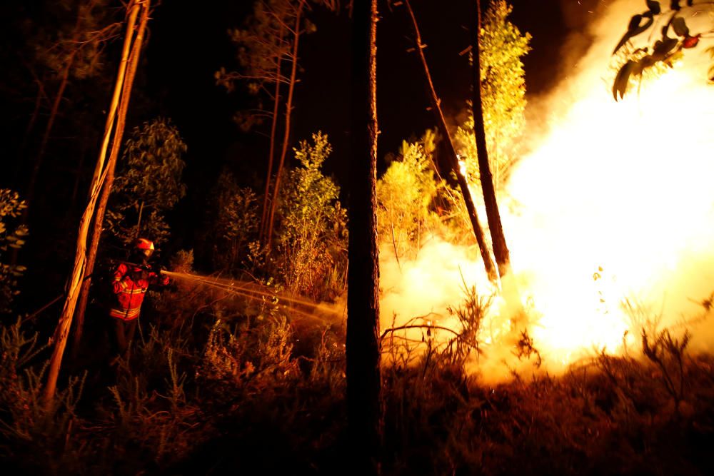 Incendio de grandes dimensiones en Portugal