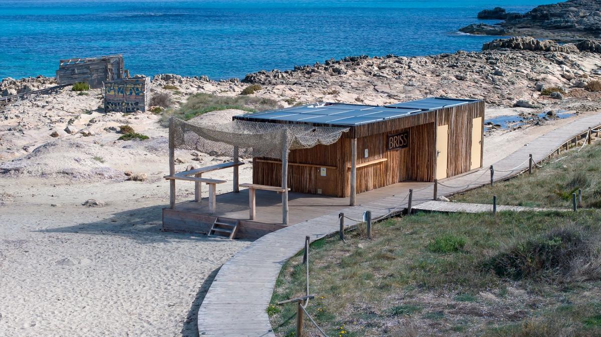 Uno de los quioscos de playa en Formentera