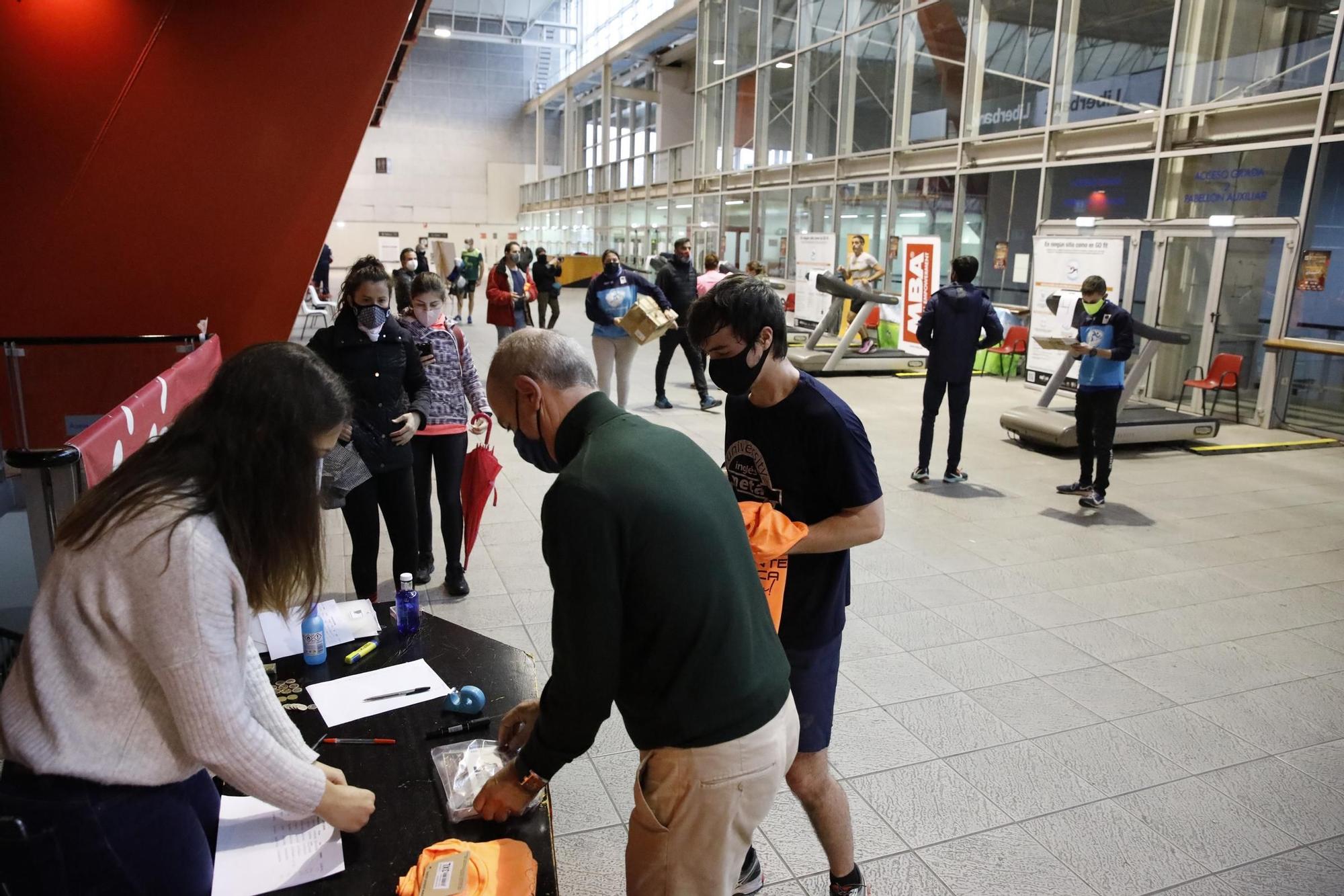 Gijón completa la San Silvestre en el Palacio de Deportes de La Guía