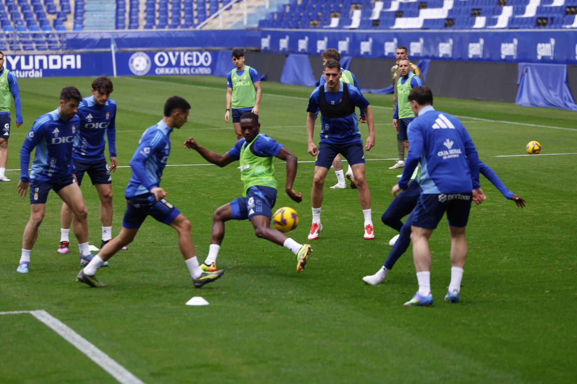 Primer entrenamiento de Paunovic en el Real Oviedo